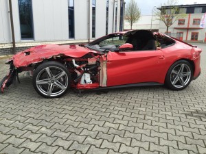 Ferrari F12 Berlinetta accidentat 4