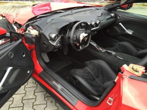 Ferrari F12 Berlinetta accidentat 6