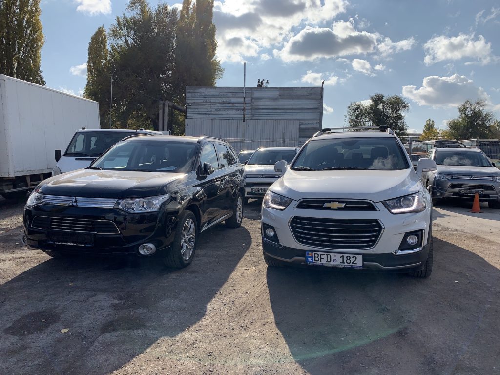 Mitsubishi Outlander PHEV negru